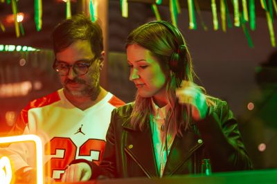BDT + QUE TEMPO BOM - HITS 80, 90, 2000 — foto 43